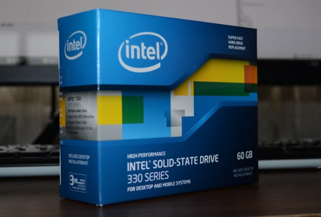 インテル Solid-State Drive 330のパッケージ